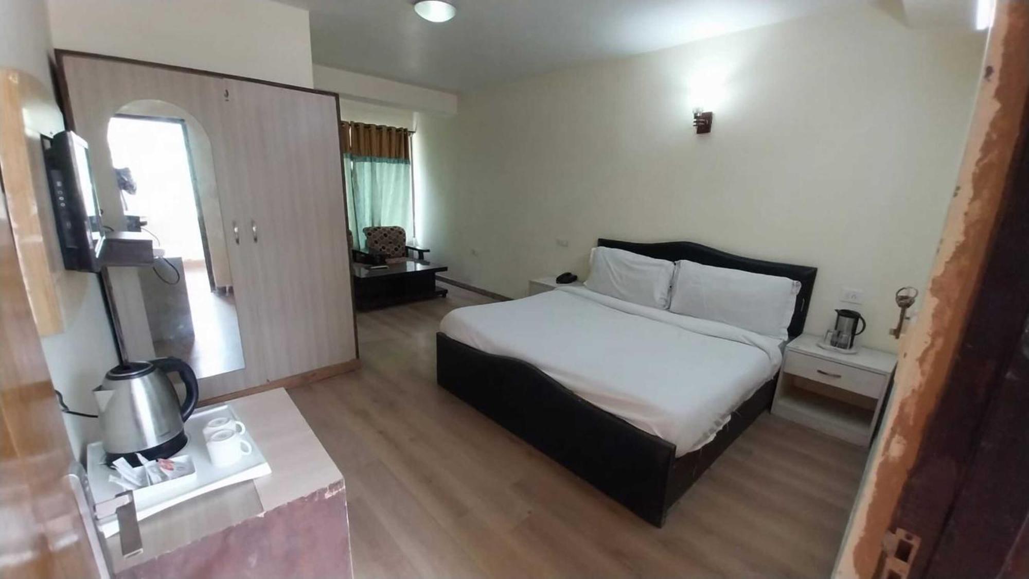The Royal Grand, Manali Hotel Jagatsukh Exterior photo