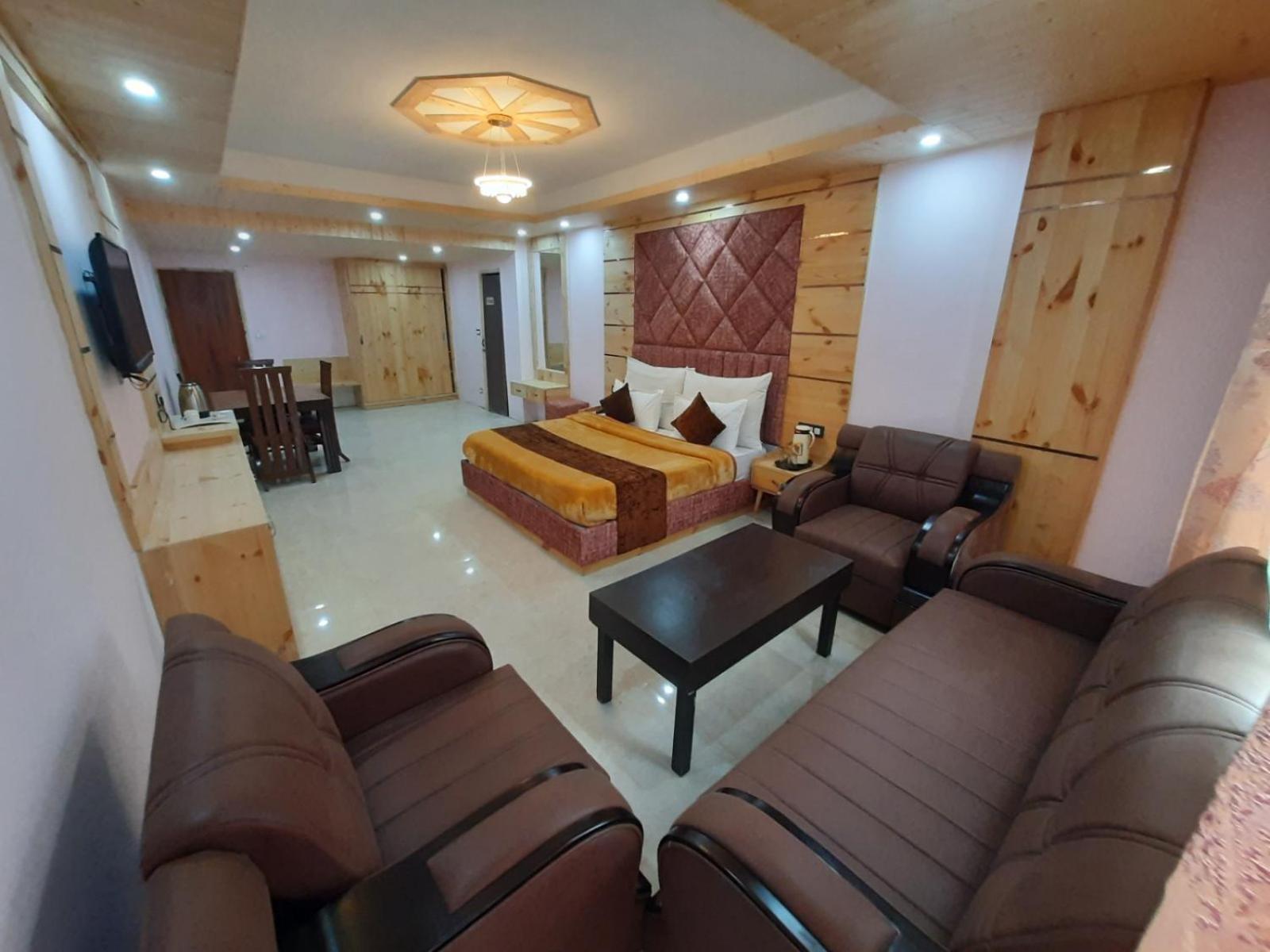 The Royal Grand, Manali Hotel Jagatsukh Exterior photo