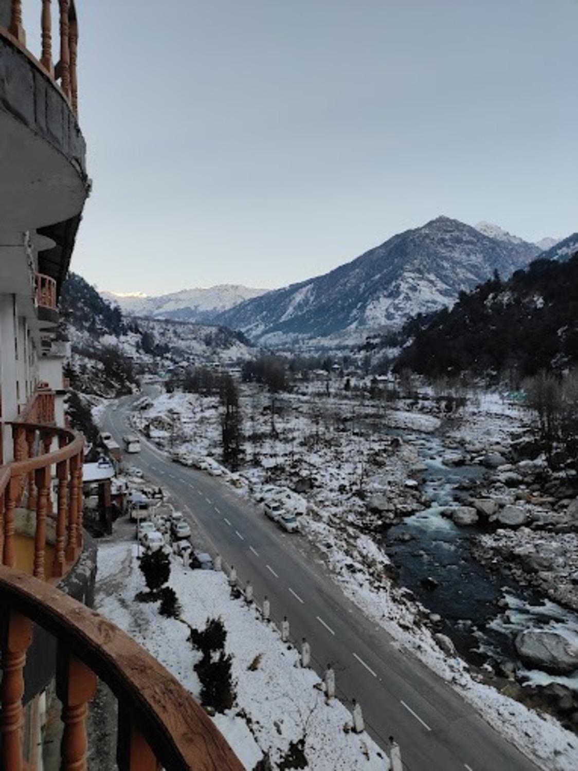 The Royal Grand, Manali Hotel Jagatsukh Exterior photo
